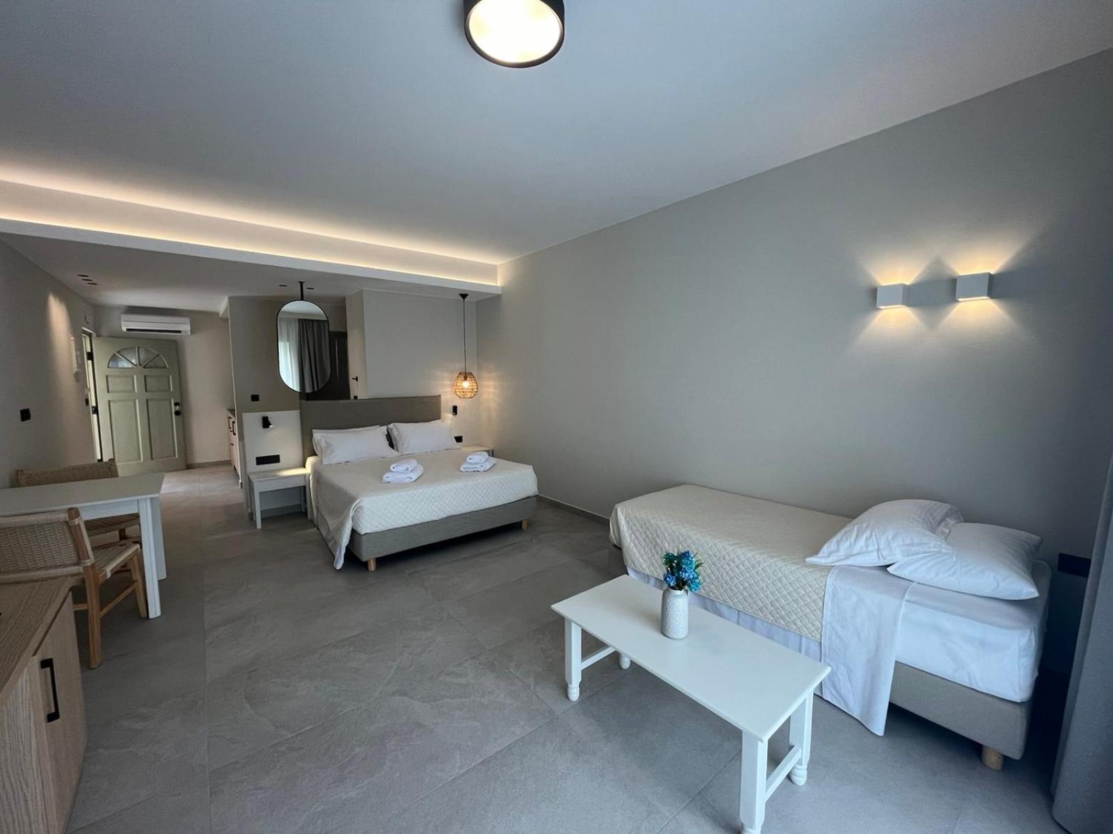 Mediterranean Sea Top Floor Palaiochora Exterior photo